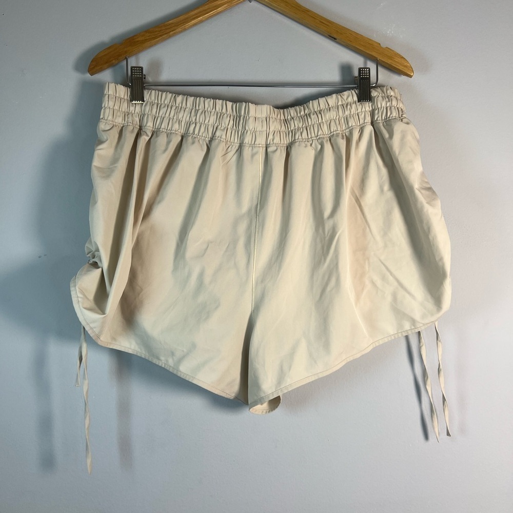 OFFLINE By Aerie Ruched Hot Stuff Short Cream XL - Picture 8 of 8